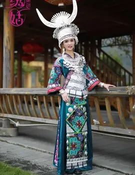 Традиционное китайское праздничное платье Мяо, роскошная декоративная ткань серебристого цвета, женский костюм с вышивкой хмонг, сценический костюм